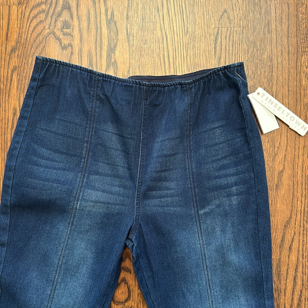 TINSELTOWN pull on dark denim flare jeans - Picture 2 of 4